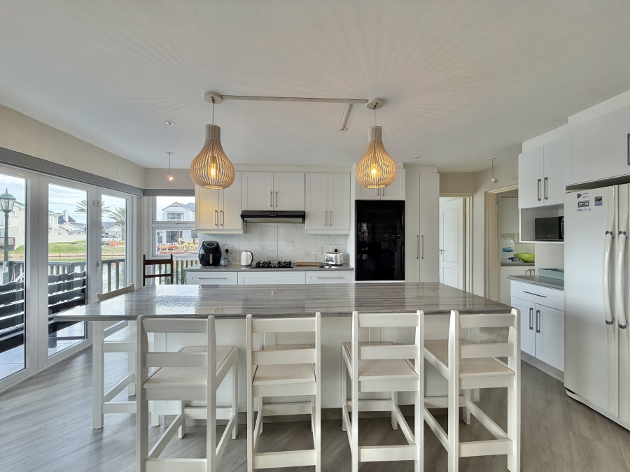 6 Bedroom Property for Sale in Marina Martinique Eastern Cape